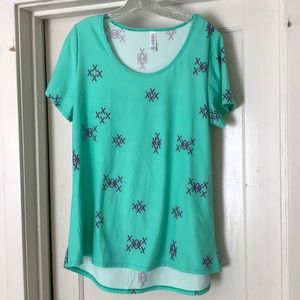 LulaRoe classic T
